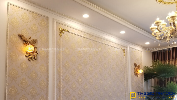 lắp chỉ nhựa trang trí tường phòng khách đẹp tân cổ điển